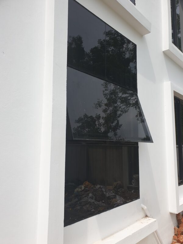 Curtain Wall Black 5mm Glass